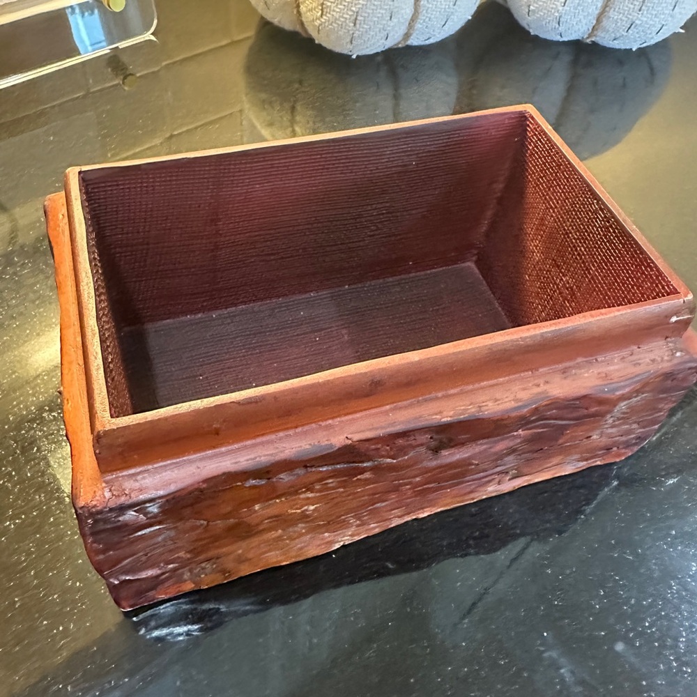 Brown Gator Decorative Box - Picture 4 of 5